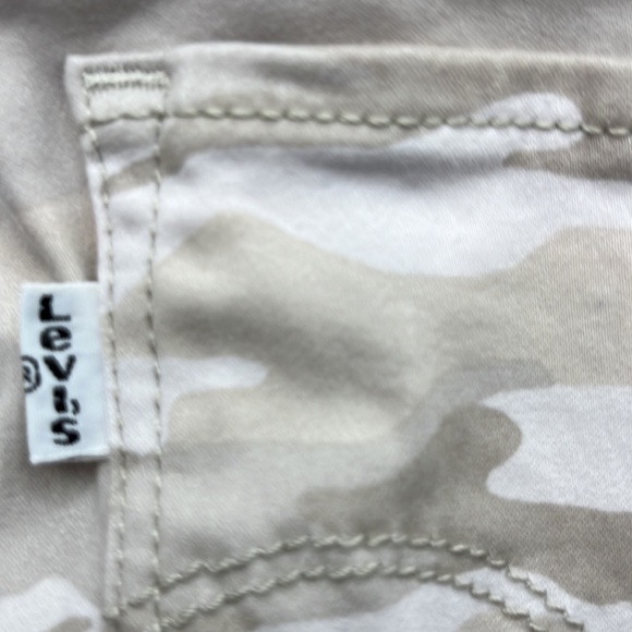 Levi’s 720 High Rise Super Skinny Crop Camo Jeans Size 29 - Picture 8 of 11